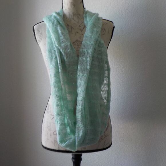 Knit Infinity Scarf Soft Green with Sequin Accent Preppy Bohemian Hipster Casual - Picture 1 of 5